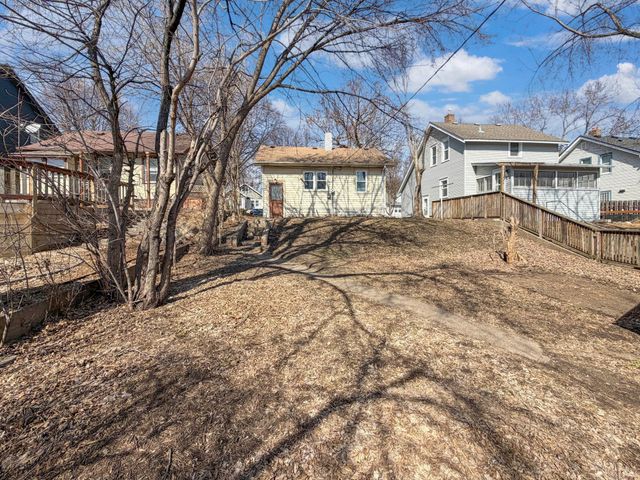 1062 Blair Avenue, Saint Paul, MN 55104