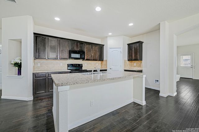 7114 Hibiscus Fls, San Antonio, TX 78218