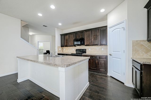 7114 Hibiscus Fls, San Antonio, TX 78218