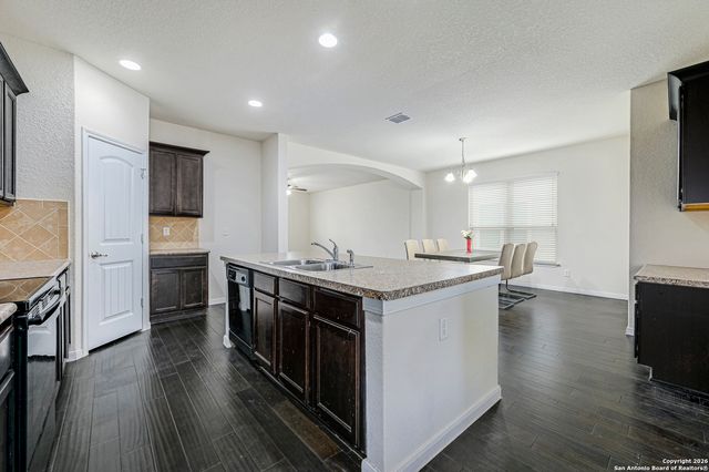 7114 Hibiscus Fls, San Antonio, TX 78218