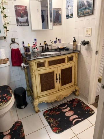 650 Whitney Court 105, Gurnee, IL 60031
