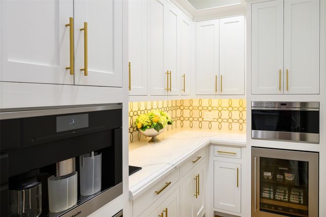 4557 Belclaire Avenue, Highland Park, TX 75205