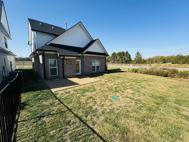 415 Maple Hill Rd, Lebanon, TN 37087
