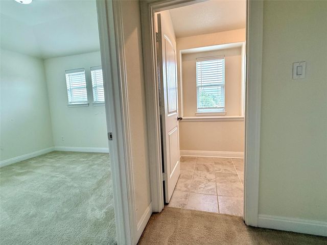 2101 Split Diamond WAY 40, Round Rock, TX 78664