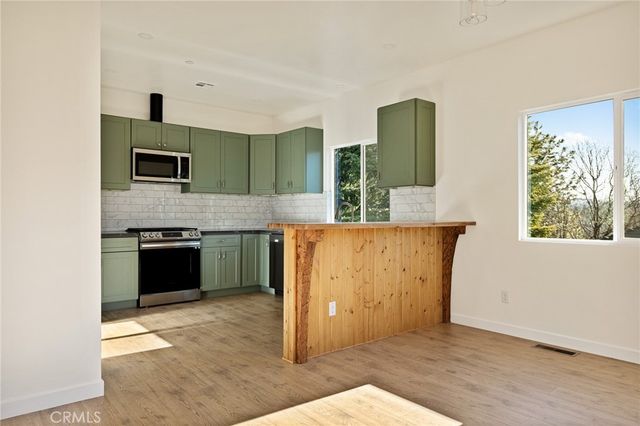 26182 Sky Ridge Drive, Twin Peaks, CA 92391