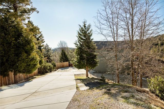 26182 Sky Ridge Drive, Twin Peaks, CA 92391