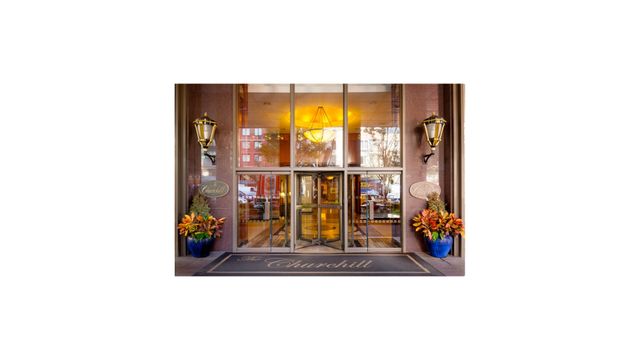 300 E 40th St Apt 27B, New York City, NY 10016