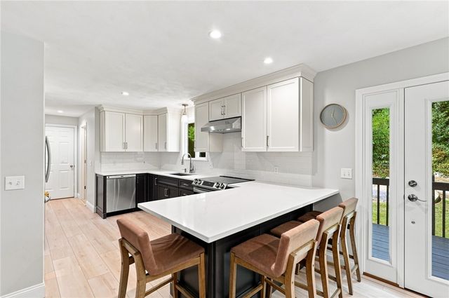 29 Walker Lane, Coventry, RI 02816