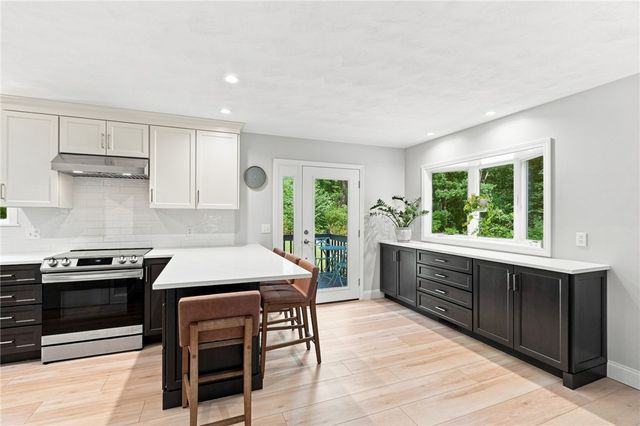 29 Walker Lane, Coventry, RI 02816