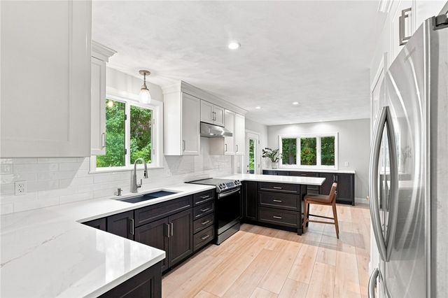 29 Walker Lane, Coventry, RI 02816