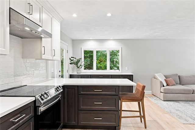 29 Walker Lane, Coventry, RI 02816