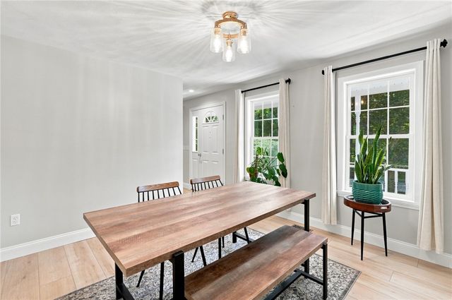 29 Walker Lane, Coventry, RI 02816