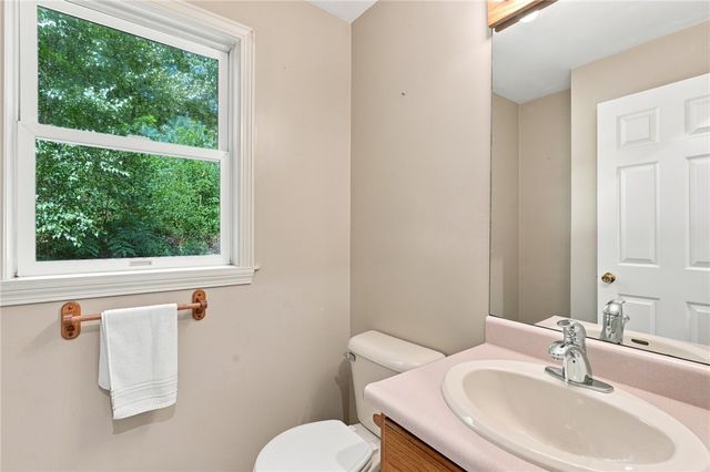 29 Walker Lane, Coventry, RI 02816