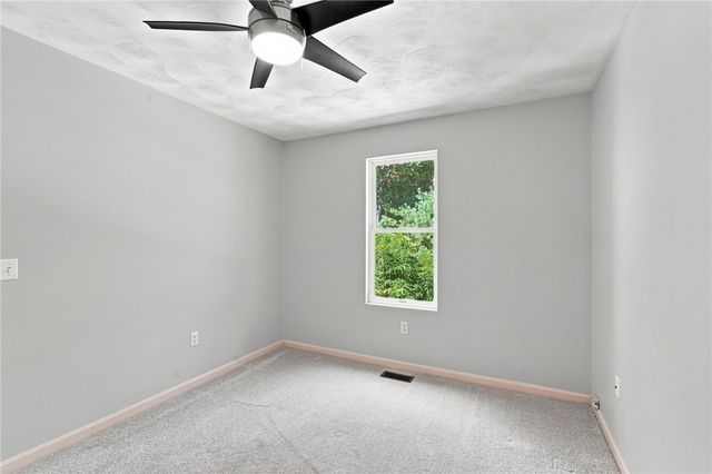 29 Walker Lane, Coventry, RI 02816
