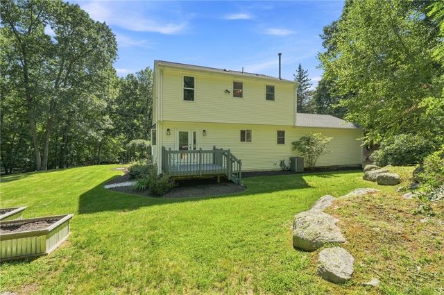 29 Walker Lane, Coventry, RI 02816