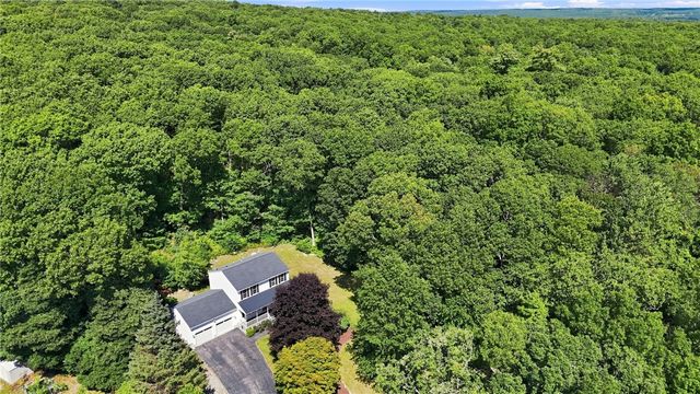 29 Walker Lane, Coventry, RI 02816