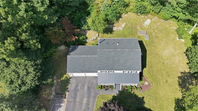 29 Walker Lane, Coventry, RI 02816