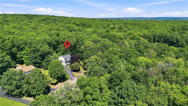 29 Walker Lane, Coventry, RI 02816