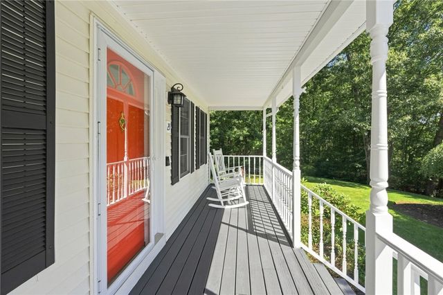 29 Walker Lane, Coventry, RI 02816