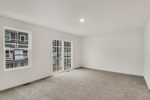 441 lakeshore Court, St. Charles, IL 60174