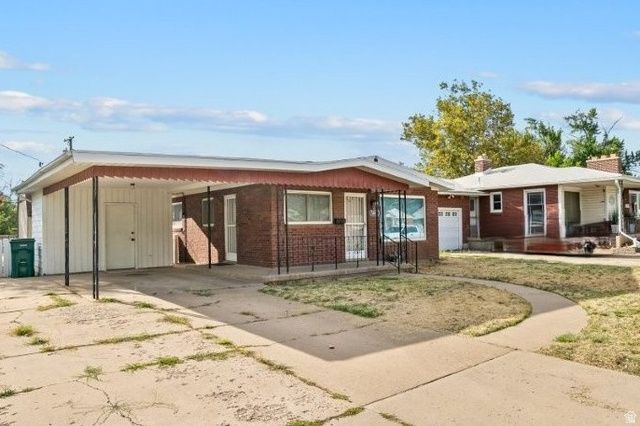5261 S 2200 W, Roy, UT 84067