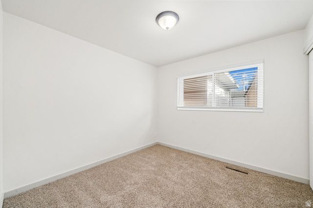 5261 S 2200 W, Roy, UT 84067