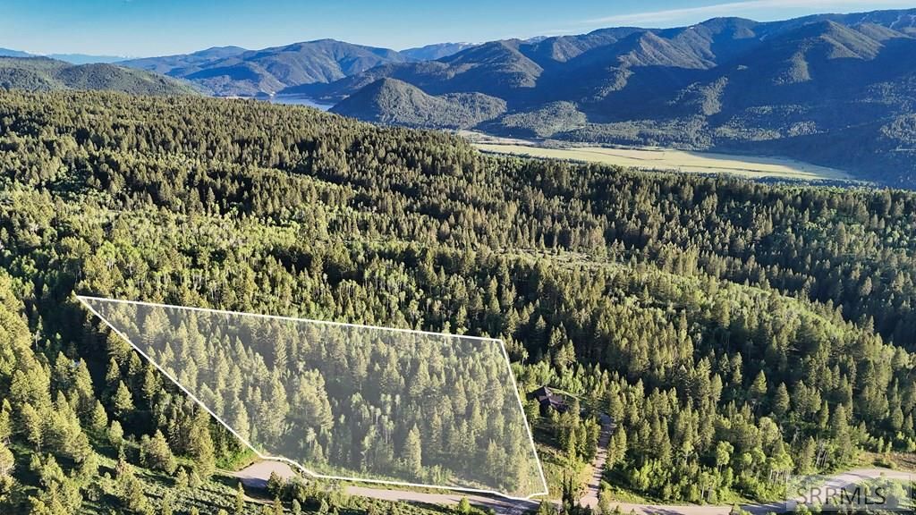 Image 5 of property listing at TBD Caribou Circle, Irwin, ID 83428