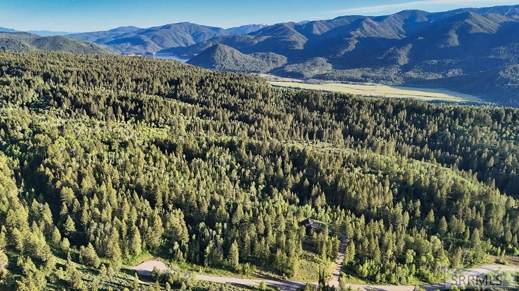 Image 6 of property listing at TBD Caribou Circle, Irwin, ID 83428
