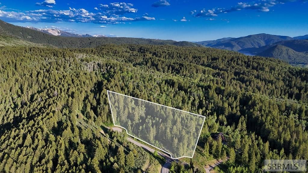 Image 9 of property listing at TBD Caribou Circle, Irwin, ID 83428
