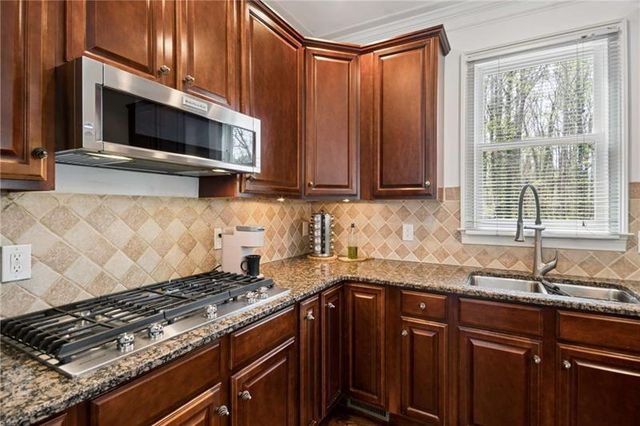 2340 Glynn Dr SE, Atlanta, GA 30316