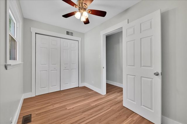 218 S Morgan Avenue, Wheaton, IL 60187