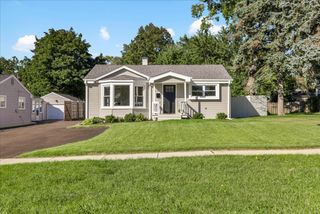 218 S Morgan Avenue, Wheaton, IL 60187