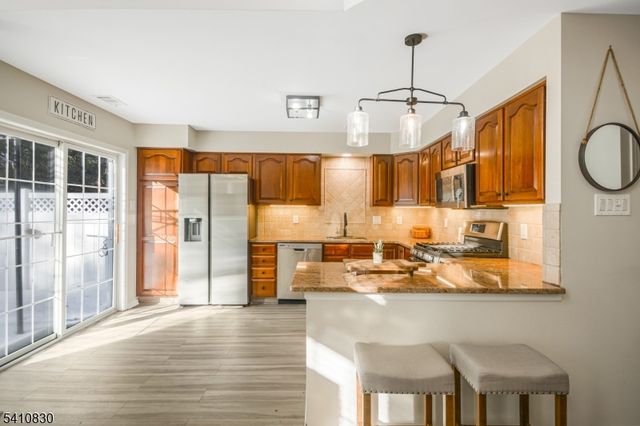 2004 S Branch Dr, Readington Twp., NJ 08889