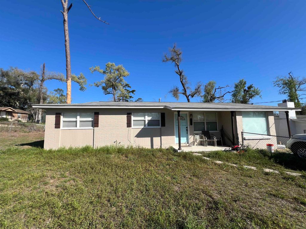 2518 Mcelroy Street, Tallahassee, FL 32310