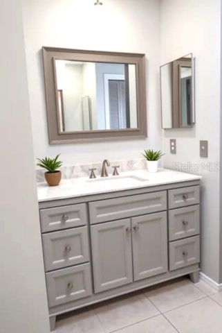 15202 E POND WOODS DRIVE 9, Tampa, FL 33618