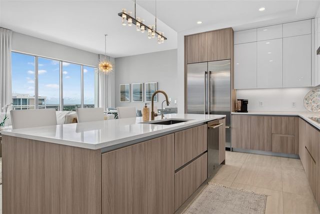 301 QUAY COMMONS 1903, Sarasota, FL 34236