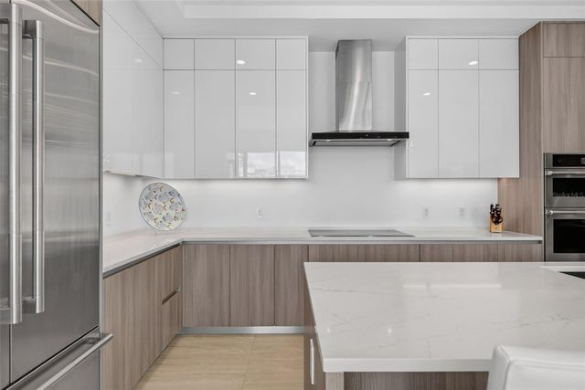 301 QUAY COMMONS 1903, Sarasota, FL 34236