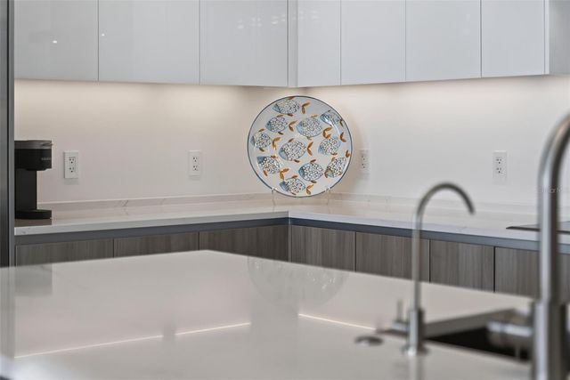 301 QUAY COMMONS 1903, Sarasota, FL 34236