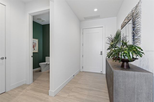 301 QUAY COMMONS 1903, Sarasota, FL 34236