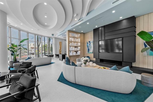 301 QUAY COMMONS 1903, Sarasota, FL 34236