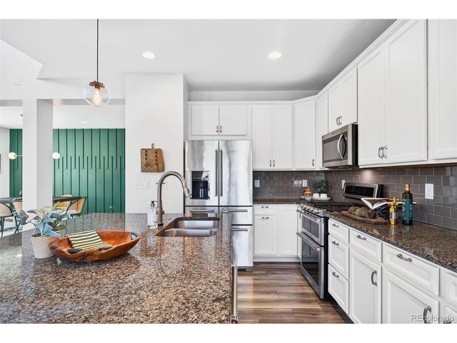 2884 Echo Lake Dr, Loveland, CO 80538