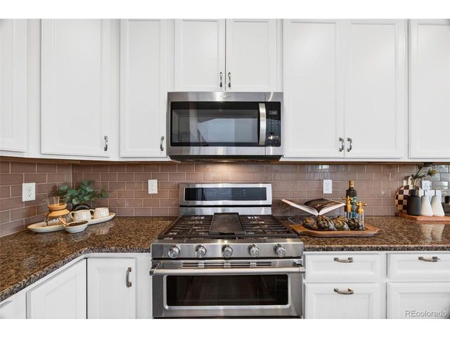 2884 Echo Lake Dr, Loveland, CO 80538