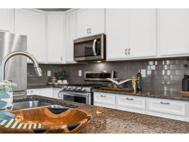 2884 Echo Lake Dr, Loveland, CO 80538