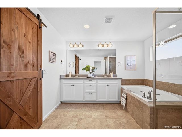 2884 Echo Lake Dr, Loveland, CO 80538