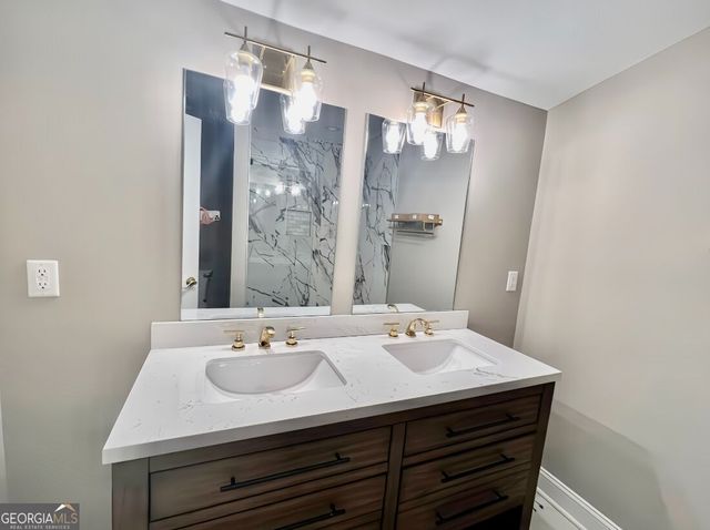 2752 Santa Barbara Drive NW, Atlanta, GA 30318