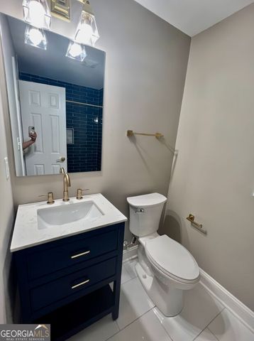 2752 Santa Barbara Drive NW, Atlanta, GA 30318