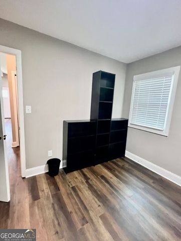 2752 Santa Barbara Drive NW, Atlanta, GA 30318