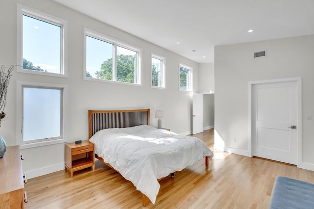 1 Maureen Rd, Lexington, MA 02420