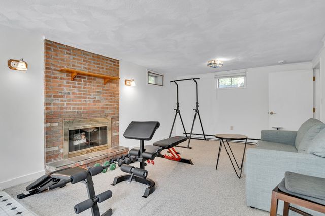 1 Maureen Rd, Lexington, MA 02420