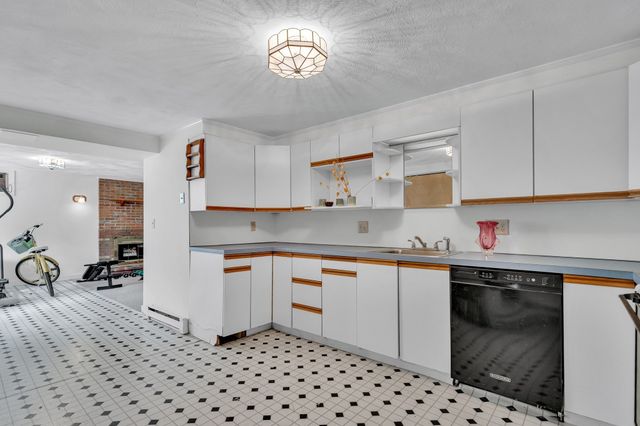 1 Maureen Rd, Lexington, MA 02420